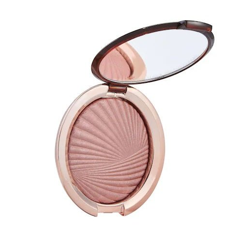 Estée Lauder Bronze Goddess Highlighter Powder Gelee - LookincredibleEstée Lauder887167491557